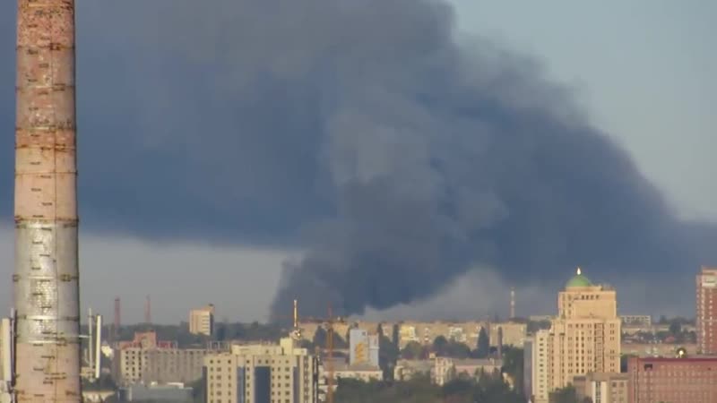 Донецк горят склады свинособак