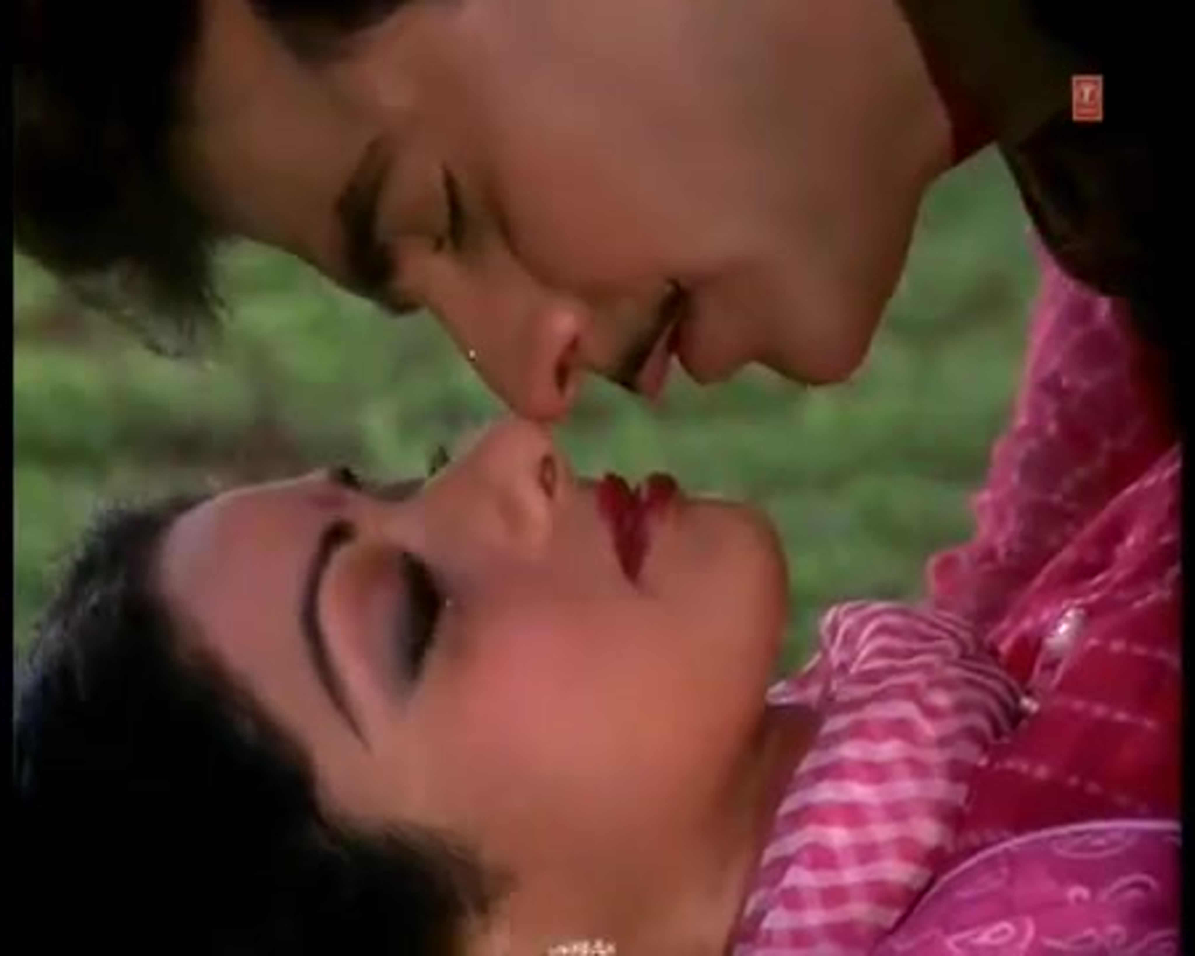 2yxa ru aaj subah jab main jaga full song aag aur shola jeetendra sridevi  cfiqcdifwka mp4