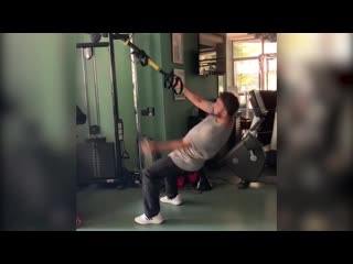 Shilpa shetty becames gym instructor for husband raj kundra