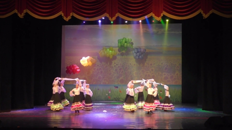 Ансамбль "танок" "карагод"