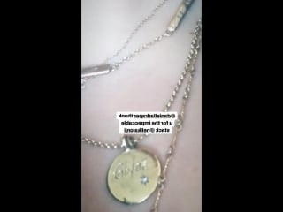 From chloegmoretz's instagram story (august 16, 2018) mirroring