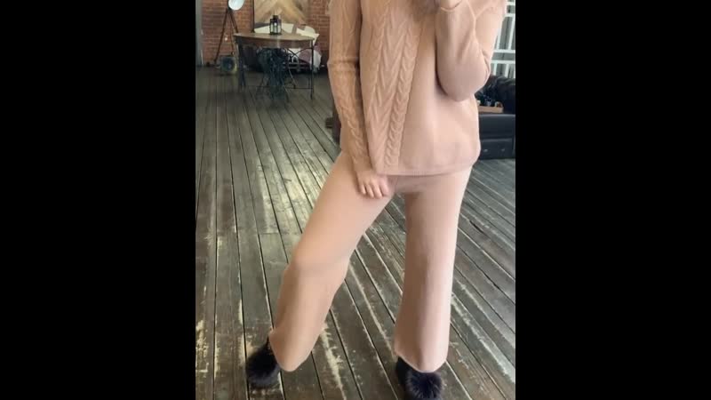 Трикотажные костюмы вне времени и трендов 💯 ⠀ от сезона к сезону может меняться мода на фасон, у таких костюмов ✅ ⠀ в этом сез