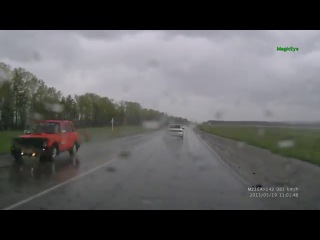 Мокрой porn video – Дтп улетел с мокрой дороги