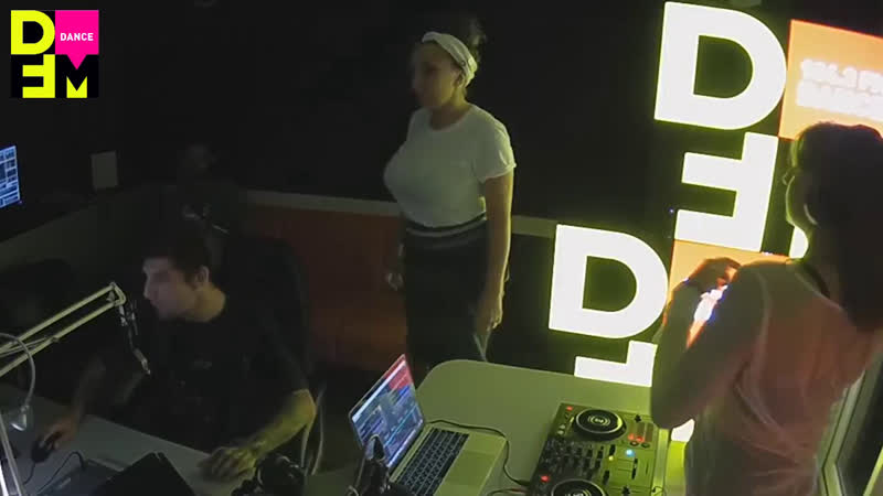 Dfm djs live turbofriday katrin colt (house) nbo (breaks) 12072019