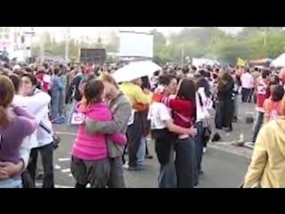 Ал, біздің сорлы қоғам әлі күнге, орамал таққан қызбен алысып жүр 360 mp4