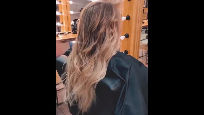 Роскошное окрашивание и локоны от мастера тамары записаться можно перейдя по ссылке в шапке профиля👆🏻 ☎️т +7(978)269 68 89 💌 и