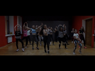 Dance school resonance dancehall begginers choreo by angela simonova