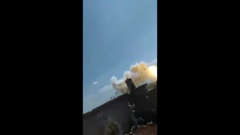 Regime porn video – Syria video shows regime tank cooking off after rebels destroyed it at close range in nort