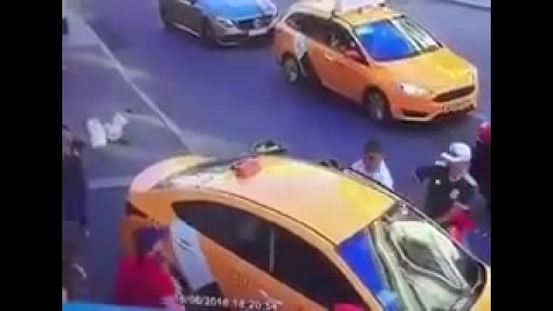 Наезд porn video – Наезд таксиста на пешеходов в центре москвы