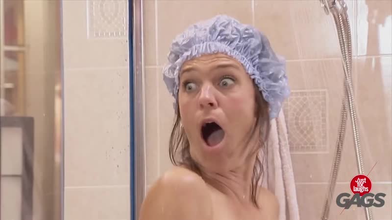 16 sexy lady showers in mall prank (hd секси клип новые фильмы сериалы кино эротика секс девушки юмор прикол розы