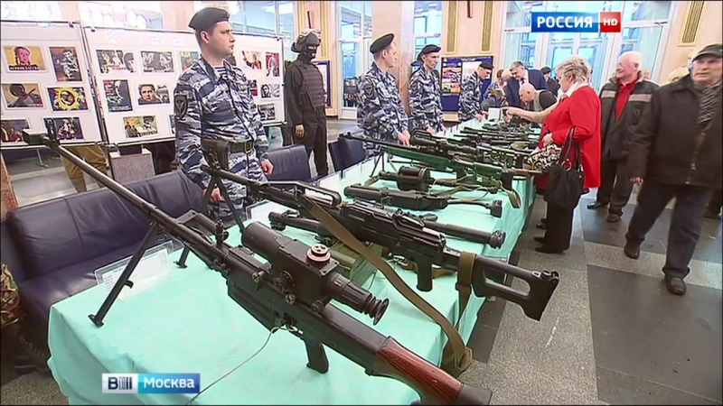 Столичные полицейские устроили в "лужниках" концерт для москвичей