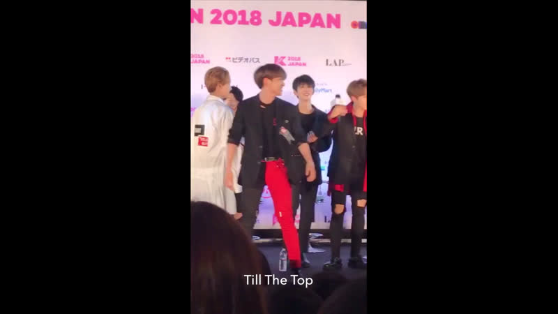 Звездочка показывает сердечки