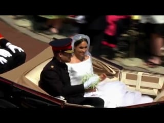 The duke and duchess of sussex depart the chapel for a carriage procession through the castle and windsor town royalwedding