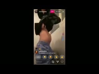 Instasamka показала пизду онлайн в эфире