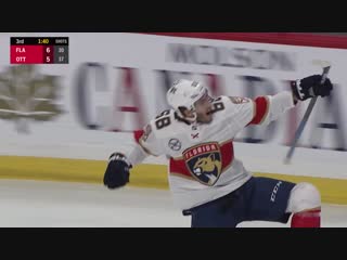 Mike hoffman scores to extend his point streak