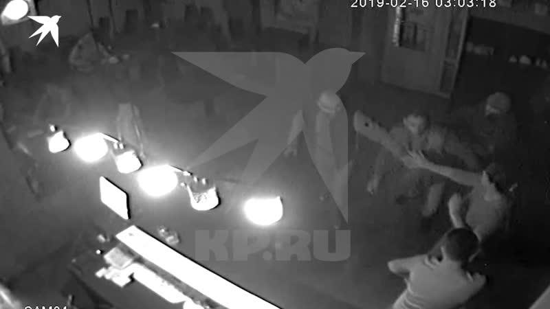 Отца двоих детей зарезали за то, что он отказался танцевать в баре