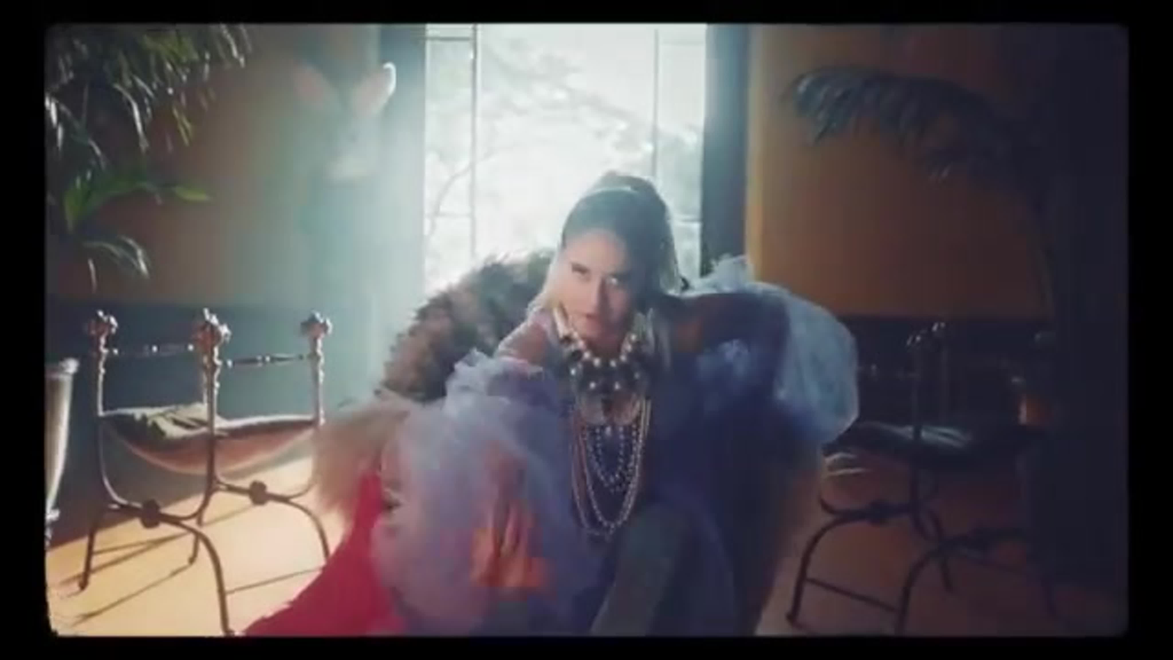 Sofia reyes x jhay cortez a tu manera (corbata) [2019]