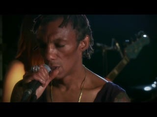 Tricky performs nothing's changed featuring francesca belmonte live session