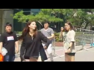 [fancam] 160805 music bank ailee giving water bottle