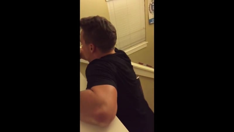 Закинул шарик в стакан