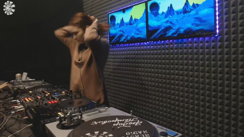 Republic of house by lara sorber | lips | alexandr craft