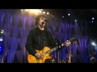 Gary moore parisenne walkway (from one night in dublin a tribute to phil lyno