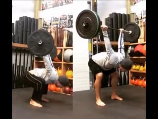 A little play this am shoulder extension overhead squat (via @awakengymnastics) and some hip knee ankle foot mobility wor