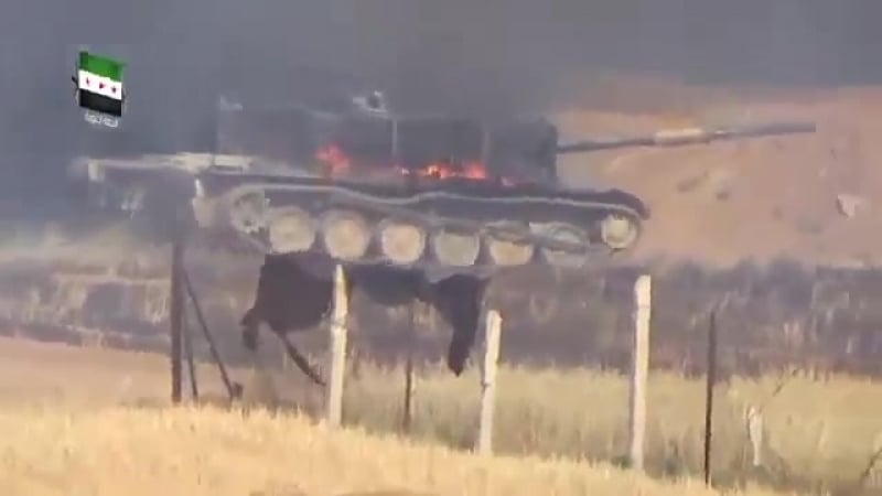 ✔ особое мнение турецкие боевики попали из гранатомета в сирийский танк, но не смогли его уничтожить