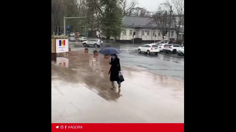 Президент молдовы майя санду приехала на работу круто