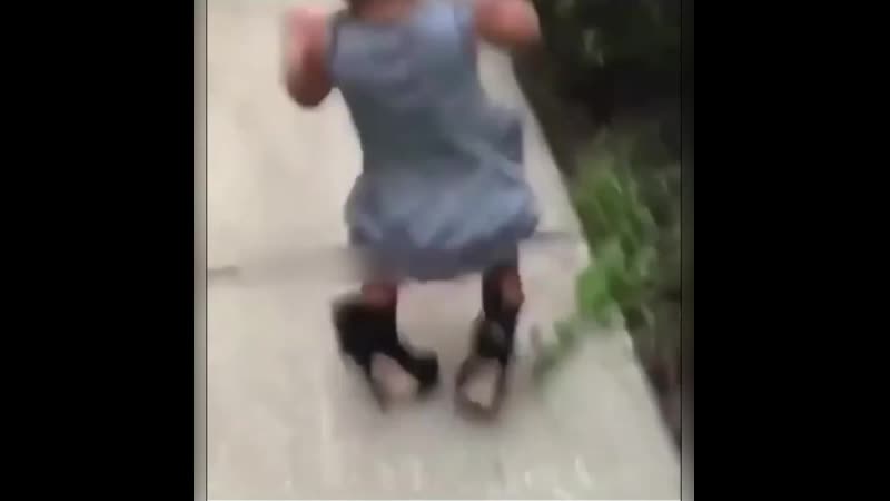 На лабутенах!)