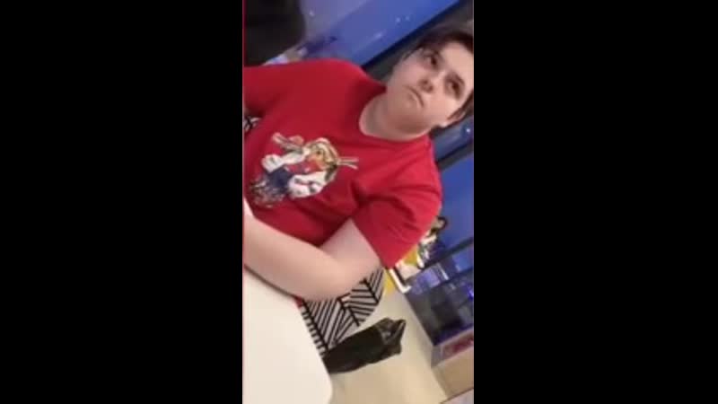 Армянин унижает девушку за то, что она встречается с русским