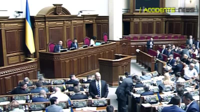 Международный аэропорт симферополь переименовали и присвоили ему имя амет хана султана