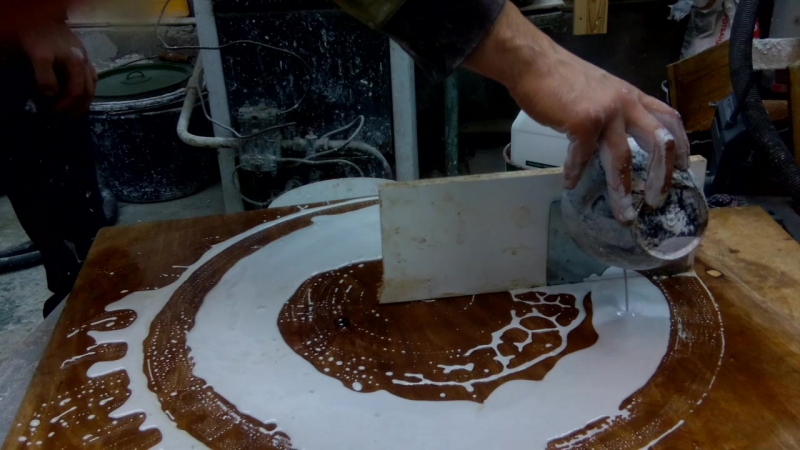 Адель делает тягу