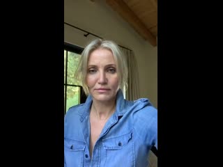 Cameron diaz convo with carly stein founder of beekeepers naturals