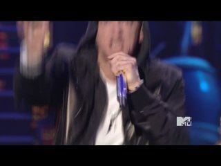 Eminem просто пиздец что за выступление!!!смотреть от начала до конца!!!!