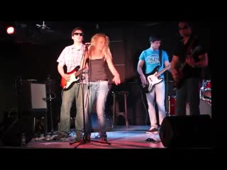 Roadhouse band lie no better live in