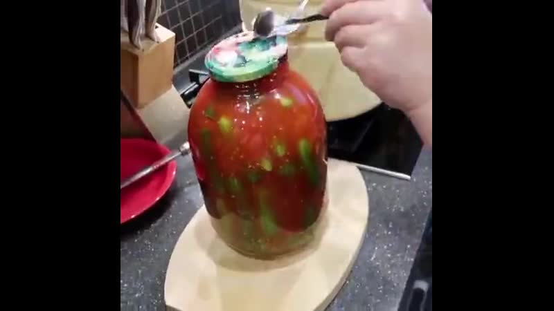 Огурцы в томатной залие
