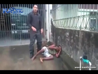 Man caught stealing takes a very nasty beating that probably killed him