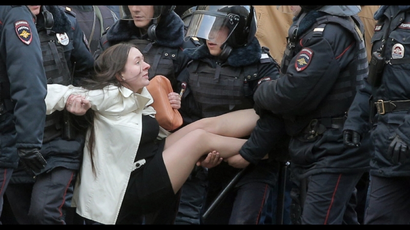 История одной из главных фотографий московских протестов от первого лица