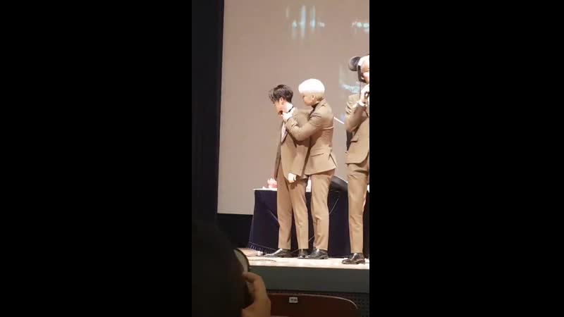 200118 loong hall fansign