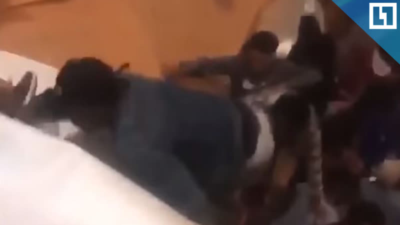 Пол рухнул в клубе в сша