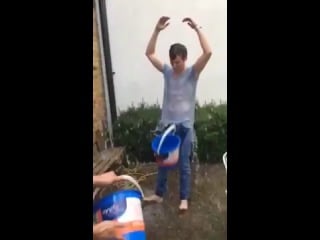 Eddie redmayne and jamie dornan's #icebucketchallenge