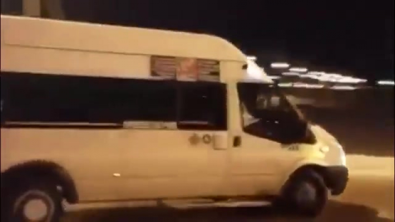 Стою, жду маршрутку, и вдруг