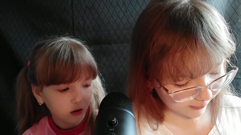 Асмр 👄 звуки рта, кисточки, триггеры, царапки с сестрой 🌹 asmr with siste