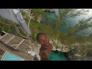 Cliff diving at ricks cafe negril jamaica