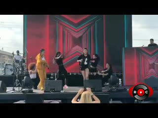 Leslie grace lunes a jueves