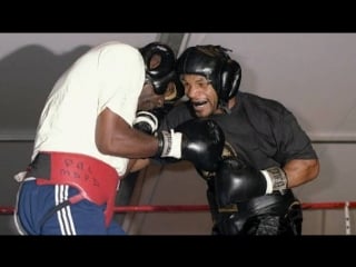 Mike tyson spars at 17 no headgear! watch out!