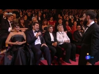 Penélope cruz y javier bardem con dani rovira gala premios goya 2016