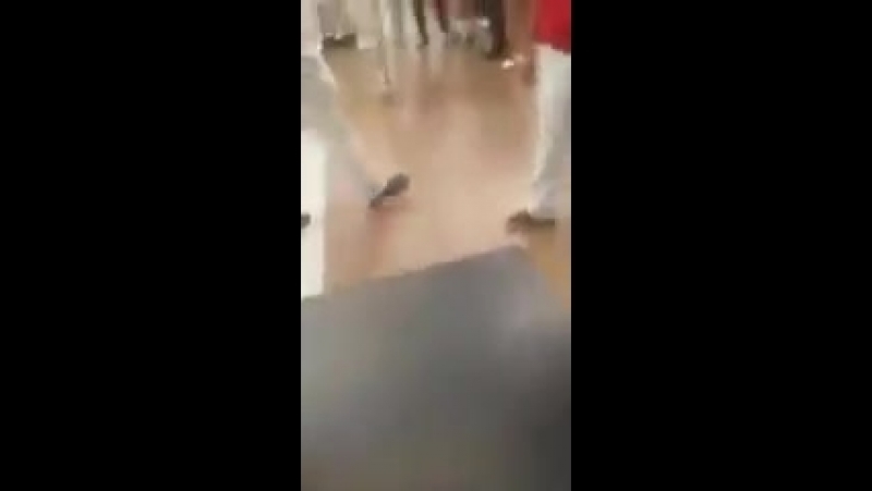 Спиздила аккумуляторы