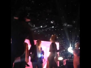 Petite meller – barbaric (live @ heaven)